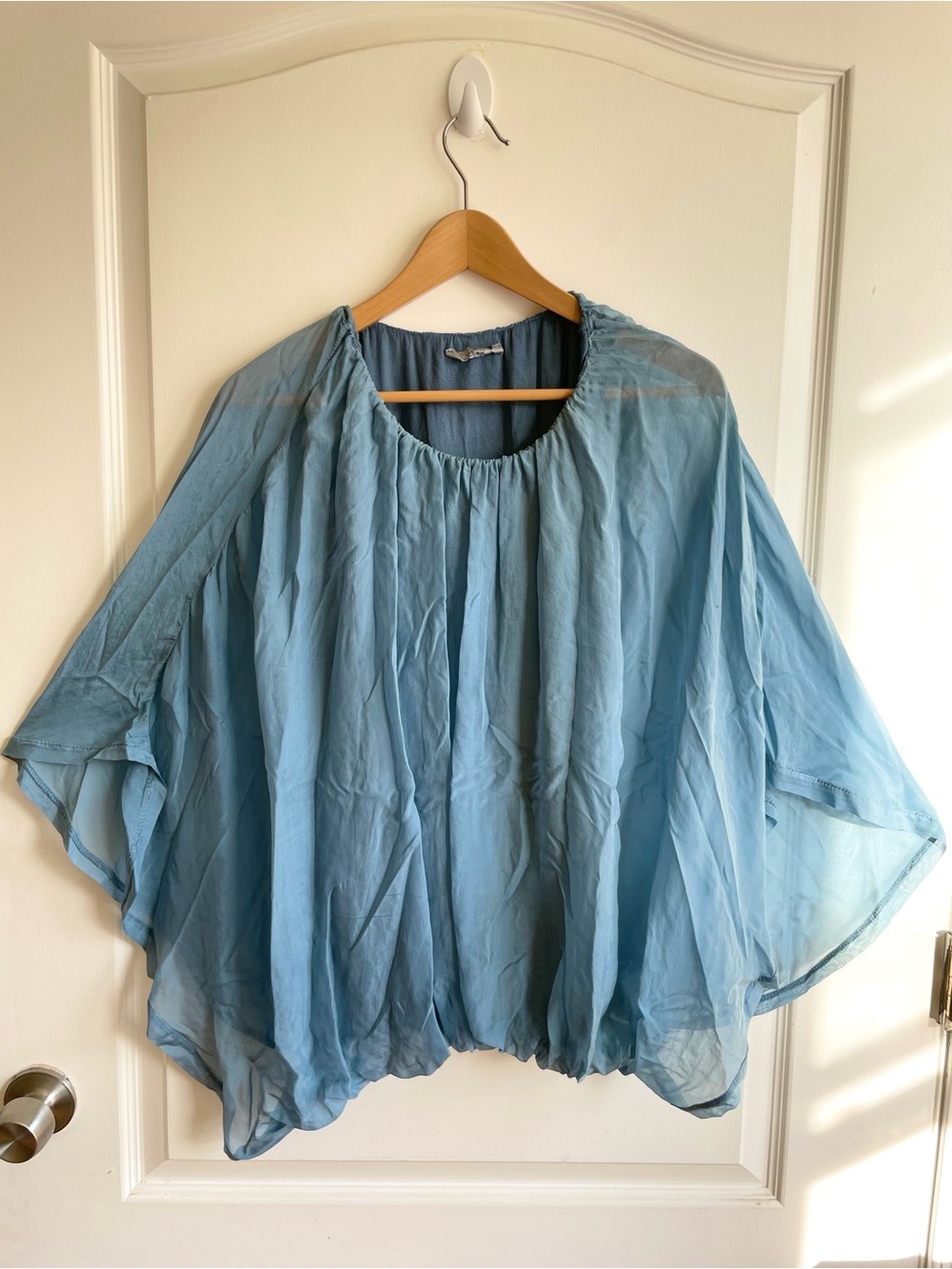 Womens Made In Italy 100% Silk Overlay Balloon Hem One Size Dolman Sleeve Top
